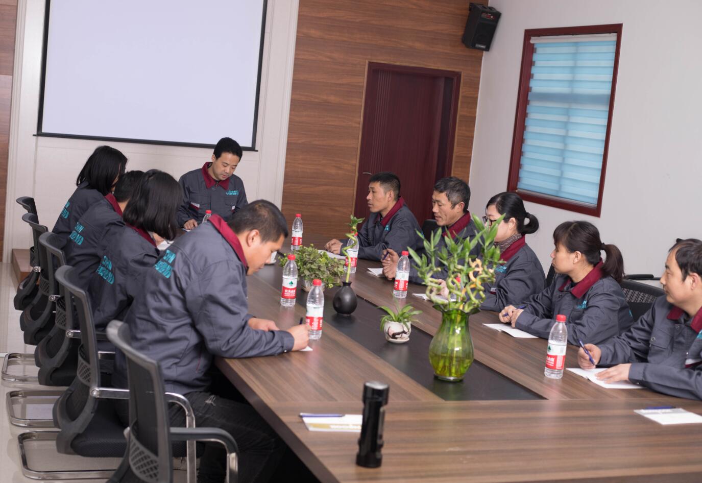 <a href=http://sp-oil.com/xjjt/ target=_blank class=infotextkey>橡膠接頭</a>實心纏繞