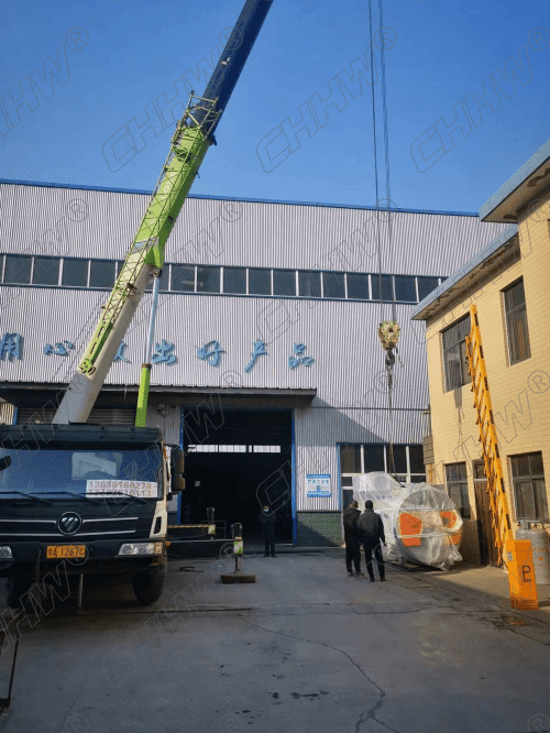 <a href=http://sp-oil.com/ target=_blank class=infotextkey>華威供水設(shè)備股份有限公司</a>